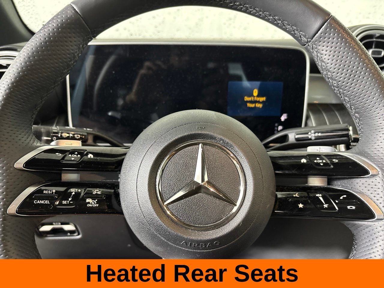 Used 2025 Mercedes-Benz GLC 300 4MATIC image 16
