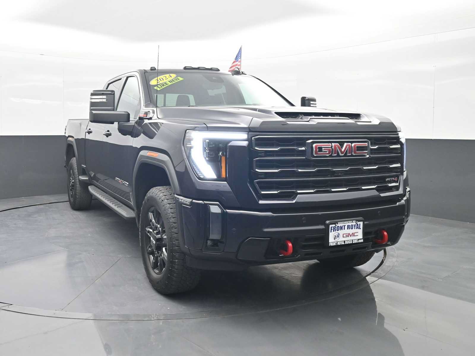 Used 2024 GMC Sierra 2500 AT4 w/ AT4 Premium Plus Package AWD/4WD image 2