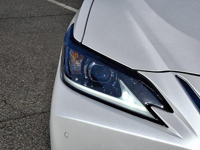 Certified 2023 Lexus ES 350 w/ Premium Package FWD image 9