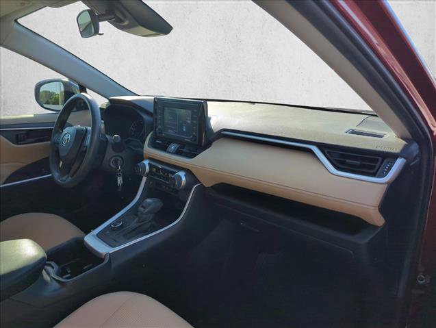 Certified 2022 Toyota RAV4 LE AWD/4WD image 26
