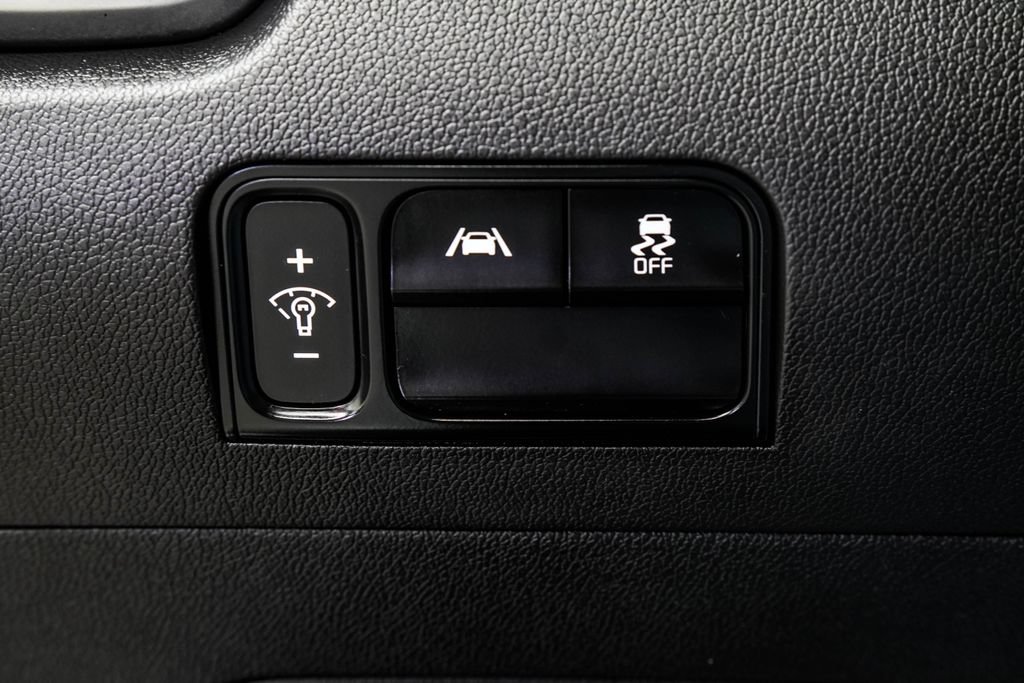 Used 2023 Kia Sorento S w/ Panoramic Sunroof Package FWD image 42
