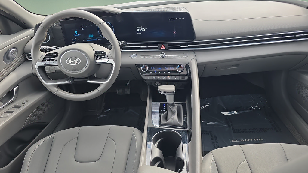 Used 2024 Hyundai Elantra SEL w/ Convenience Package FWD image 18