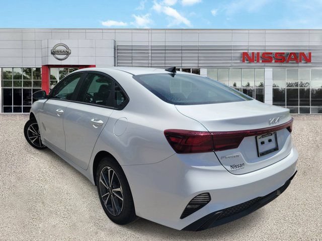Used 2023 Kia Forte LXS w/ LXS Technology Package FWD image 4