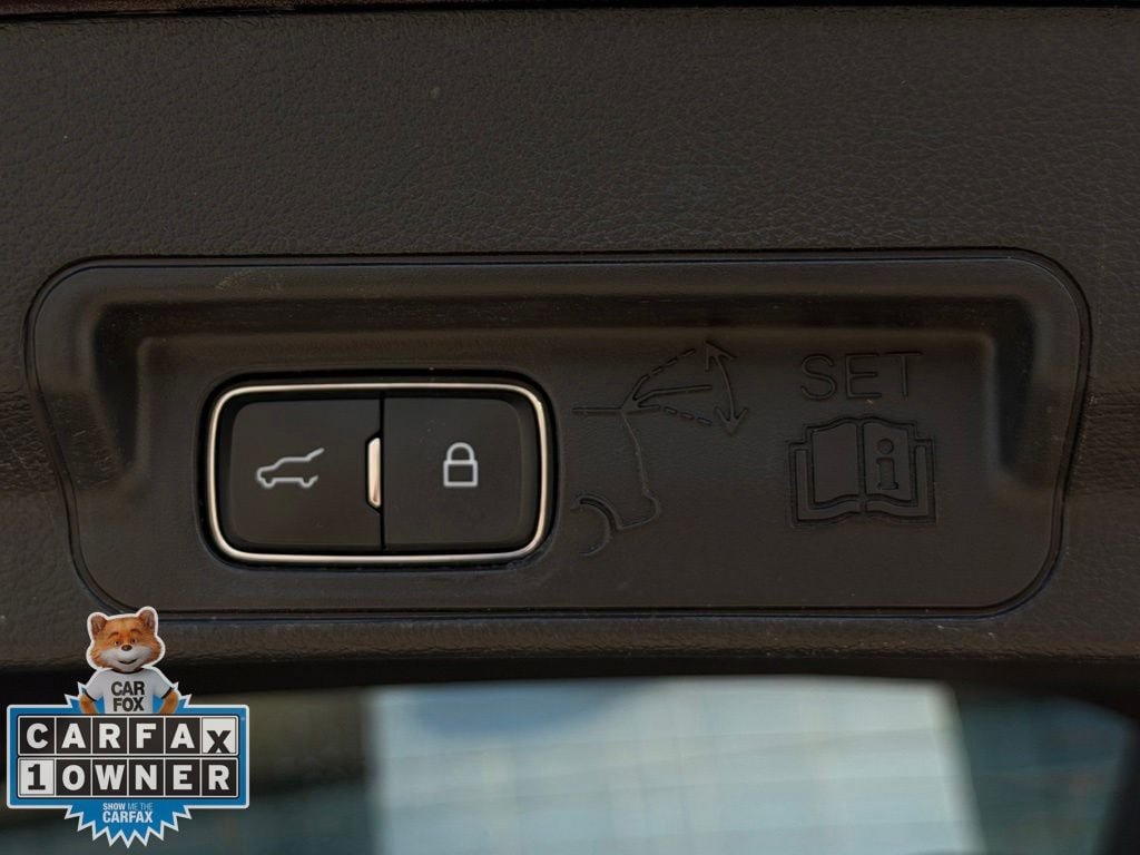 Used 2022 Ford Explorer Limited w/ Limited Technology Package AWD/4WD image 29