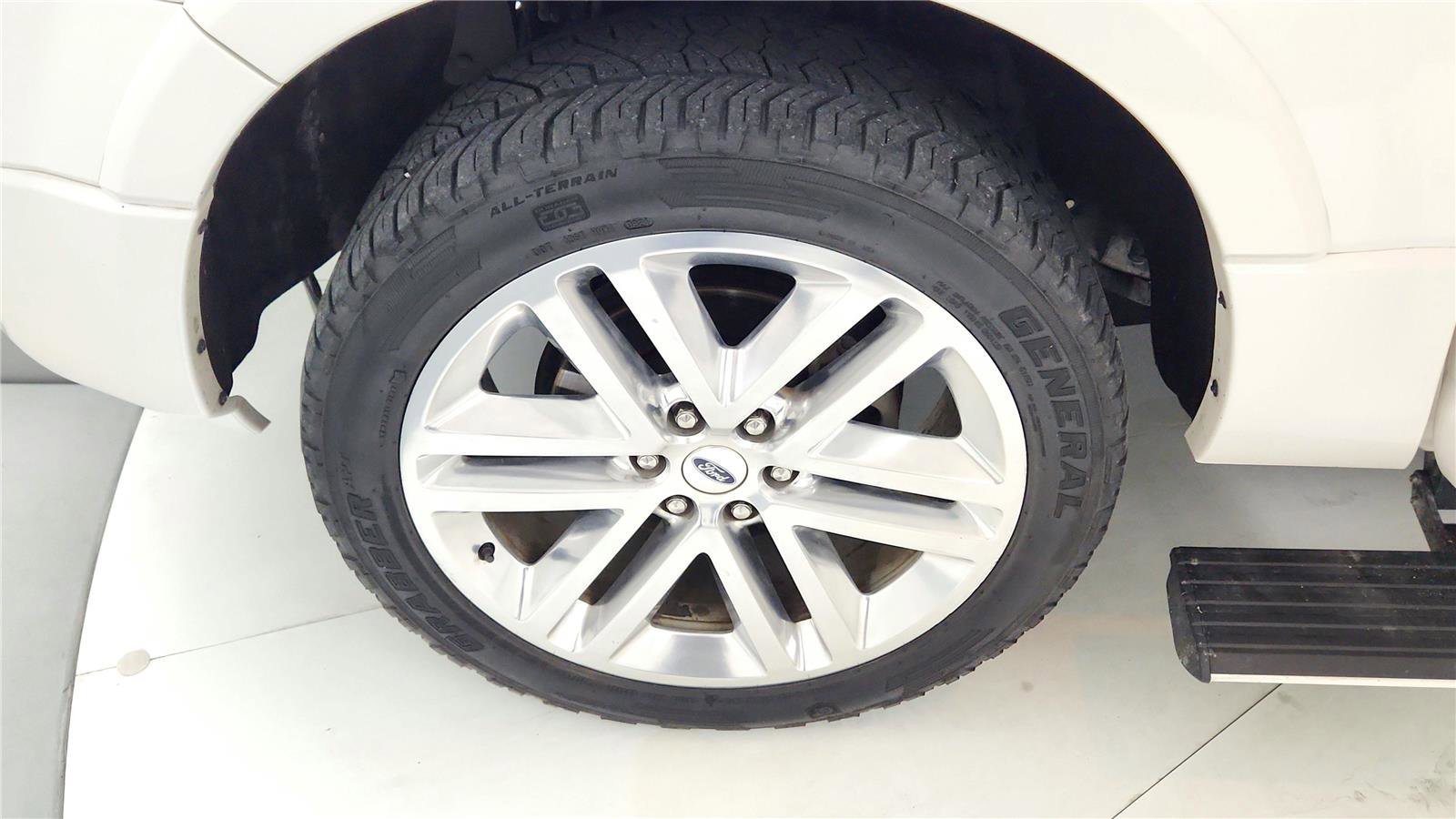 Used 2017 Ford Expedition EL Limited w/ Equipment Group 301A image 10