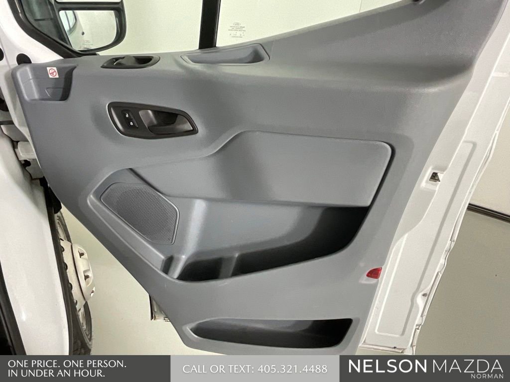 Used 2019 Ford Transit 350 XLT image 18