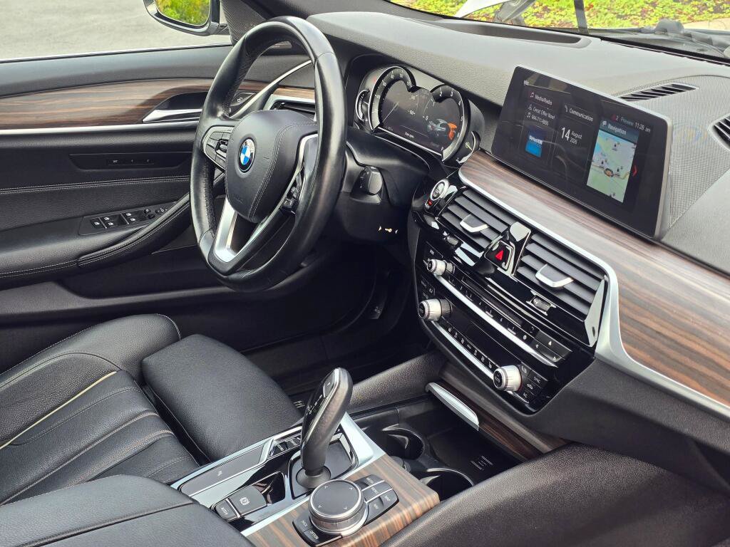 Used 2017 BMW 530i RWD image 26