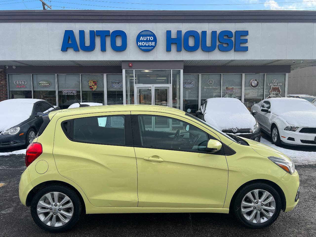 Used 2017 Chevrolet Spark LT image 9