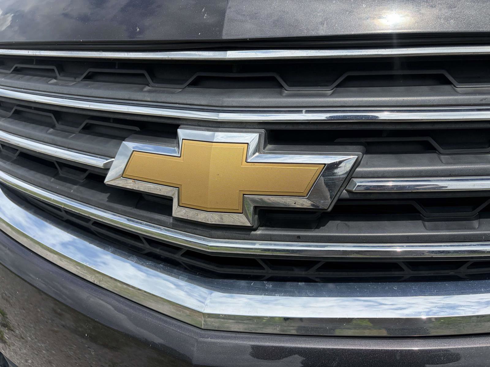 Used 2017 Chevrolet Traverse LT w/ Style and Technology Package FWD image 5