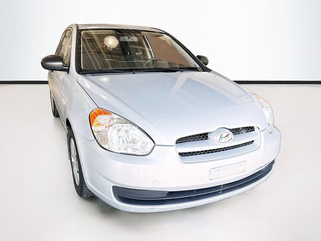 Used 2011 Hyundai Accent GL FWD image 3