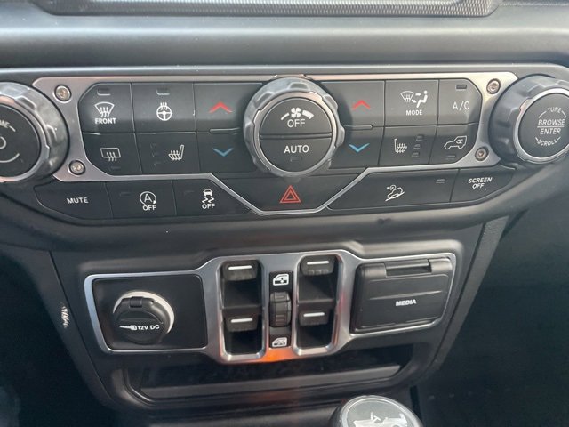 Used 2020 Jeep Wrangler Unlimited Sahara image 27