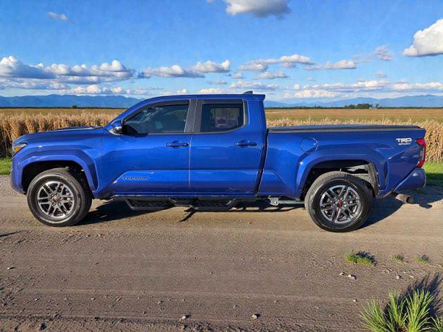 Used 2025 Toyota Tacoma TRD Sport w/ TRD Sport Premium Package image 3