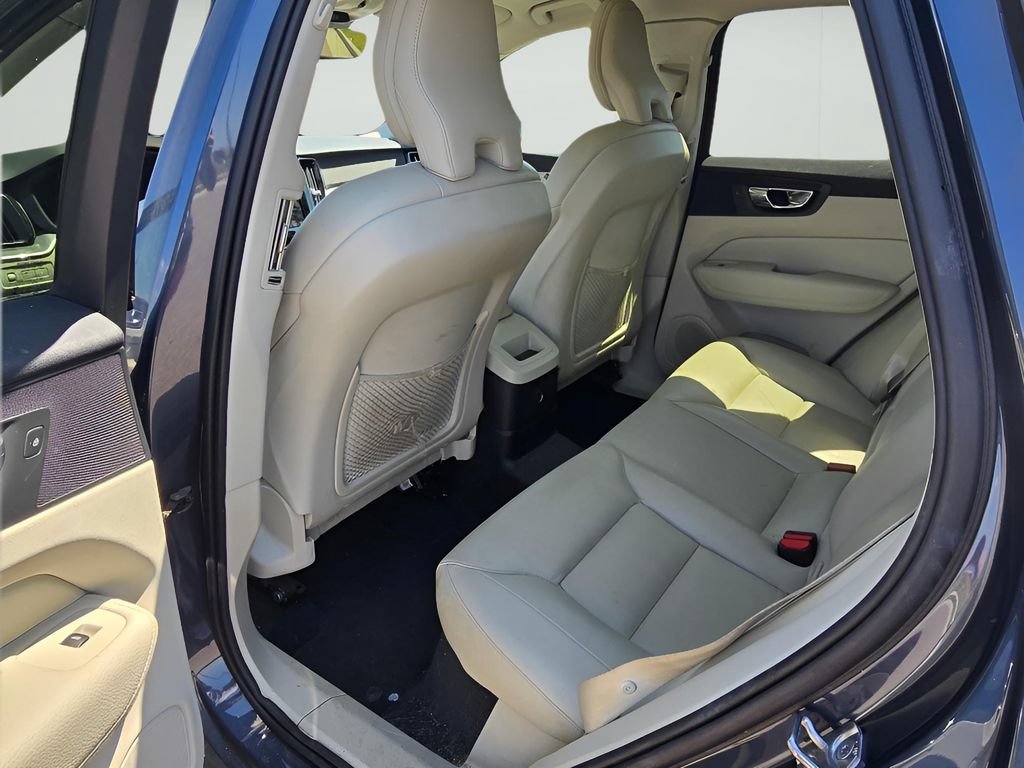 Used 2019 Volvo XC60 T8 Momentum w/ Advanced Package AWD/4WD image 20