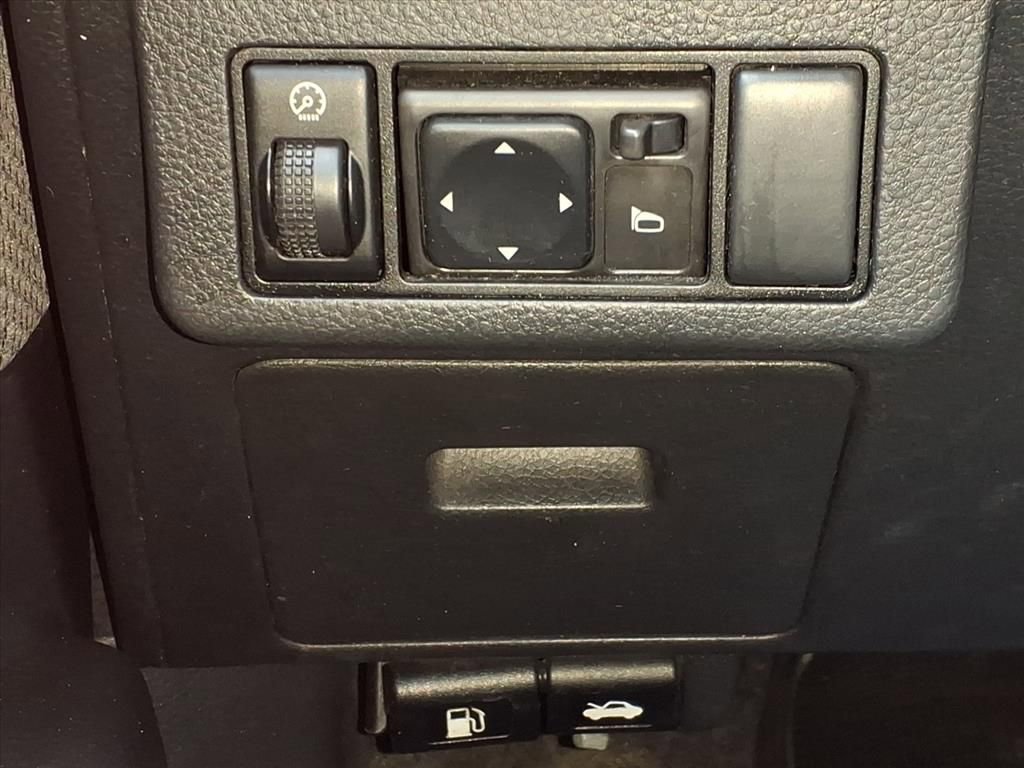 Used 2007 Nissan Versa SL w/ Convenience Pkg image 28