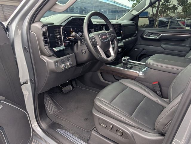 Certified 2025 GMC Sierra 1500 SLT w/ SLT Convenience Package image 5