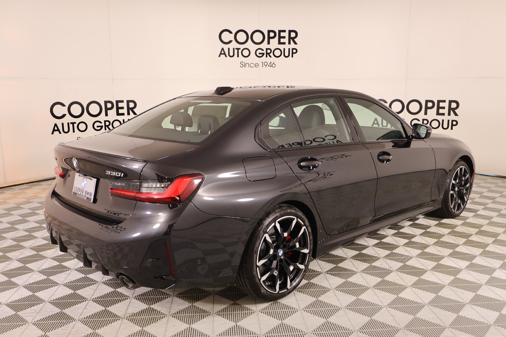 New 2026 BMW 330i xDrive Sedan w/ M Sport Package AWD/4WD image 21