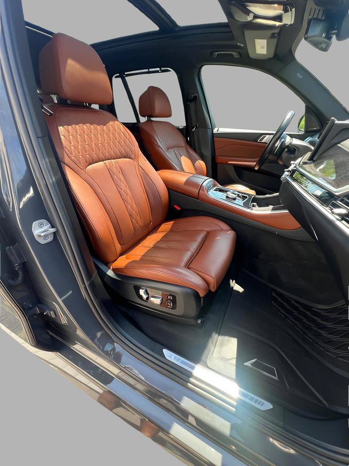 Used 2024 BMW X5 M60i AWD/4WD image 13