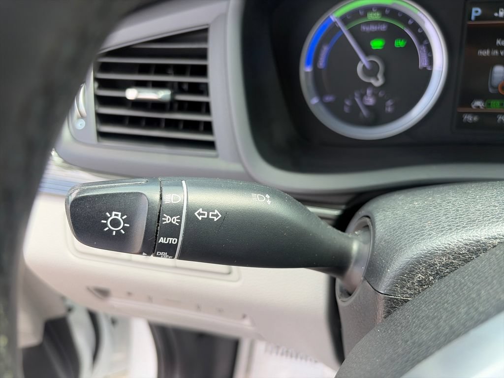 Used 2019 Hyundai Sonata Limited w/ Ultimate Package 02 FWD image 37