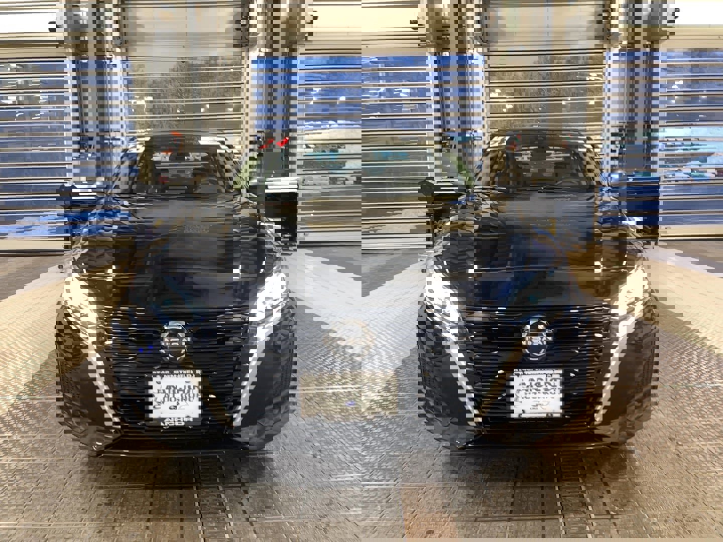 Used 2024 Nissan Altima 2.5 SV image 2