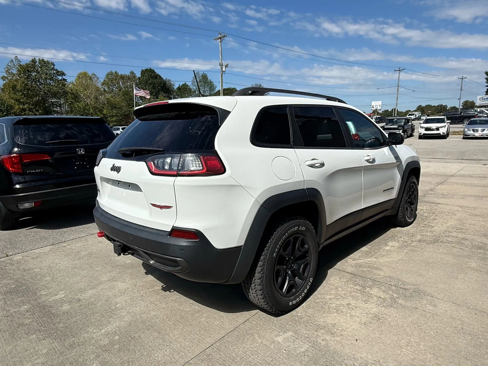 Used 2019 Jeep Cherokee Trailhawk w/ Comfort/Convenience Group image 38