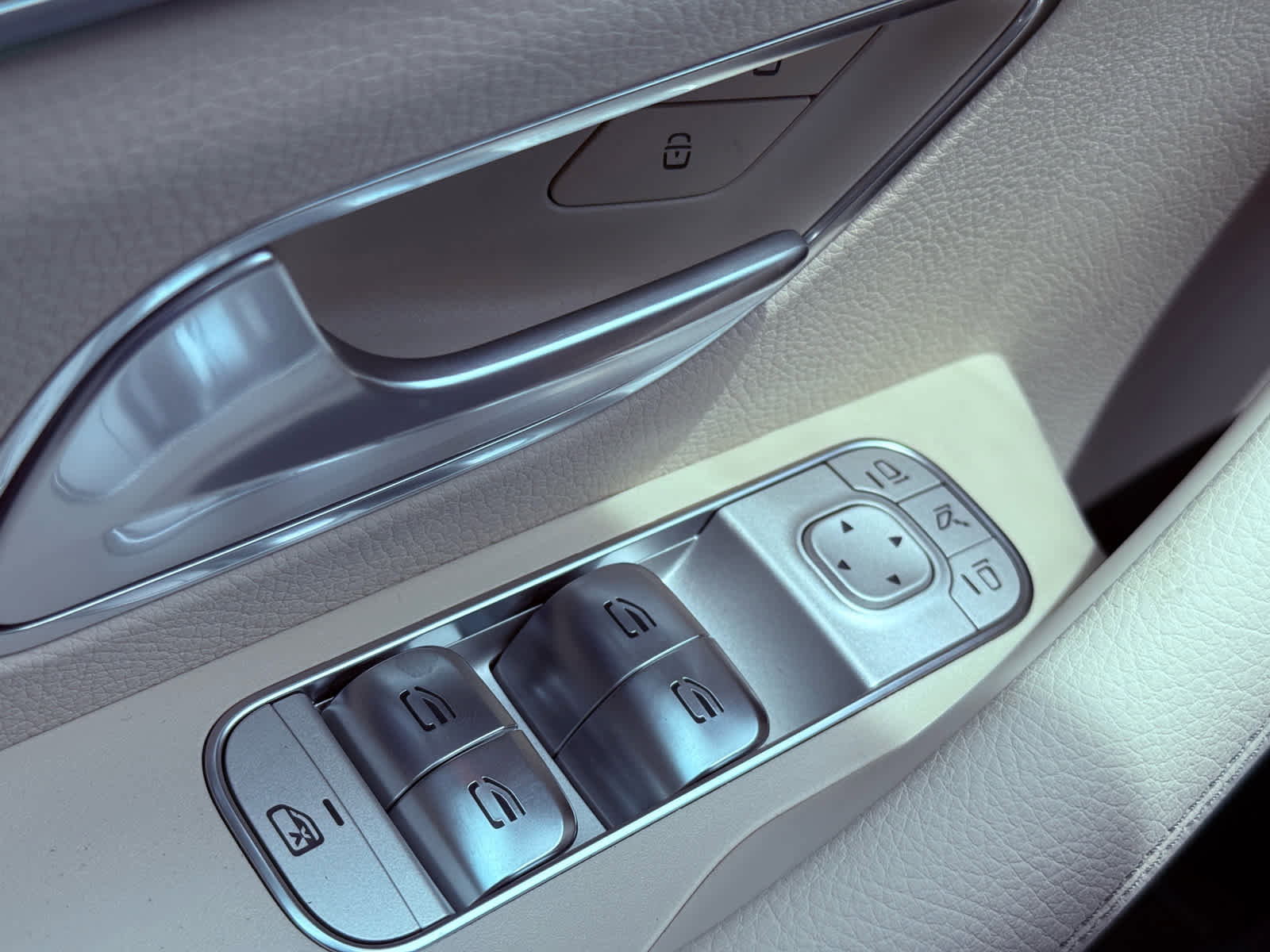 New 2025 Mercedes-Benz GLS 450 4MATIC image 24