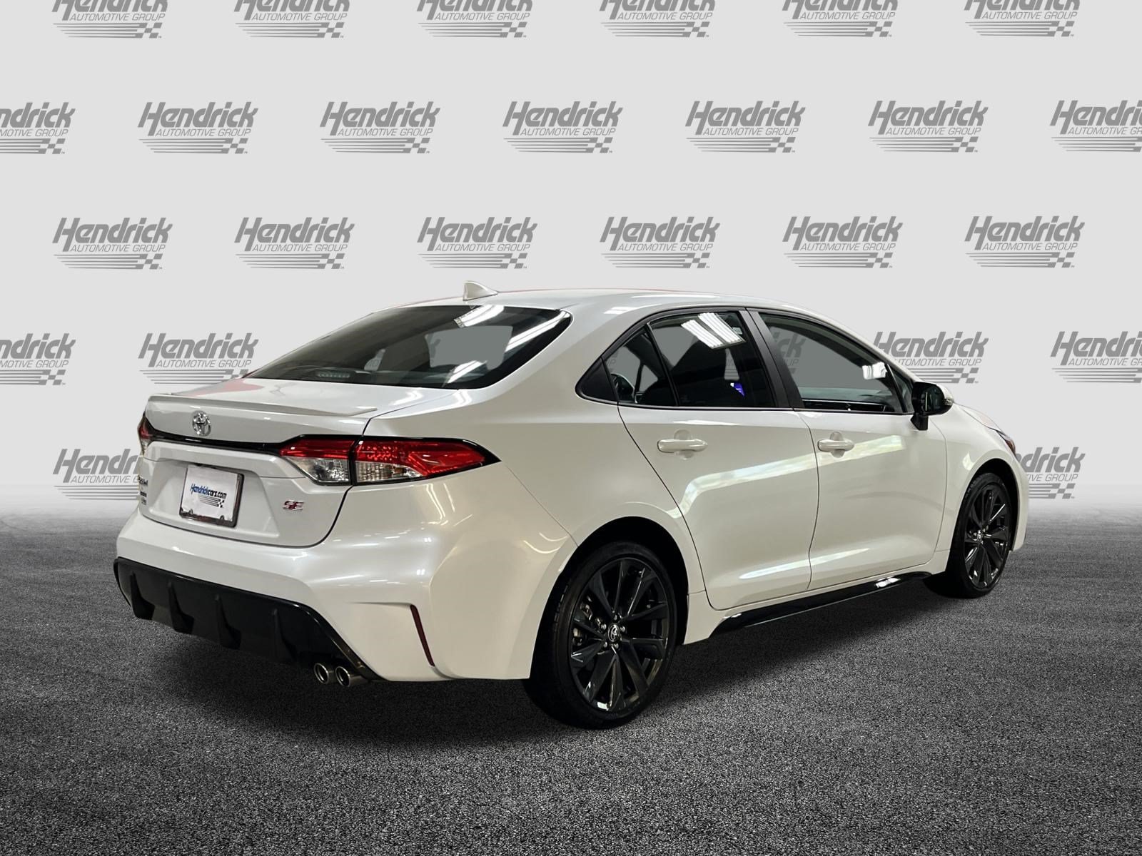 Used 2023 Toyota Corolla SE w/ SE Premium Package FWD image 10