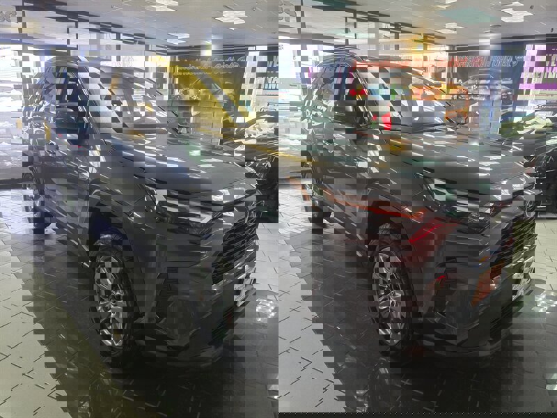 Used 2022 Toyota RAV4 XLE image 9