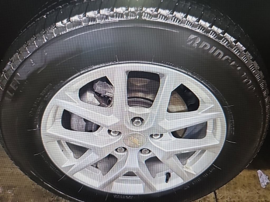 Used 2023 Chevrolet Equinox LT image 19