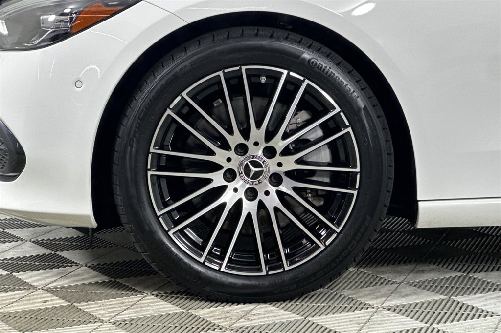 Used 2023 Mercedes-Benz C 300 Sedan image 32