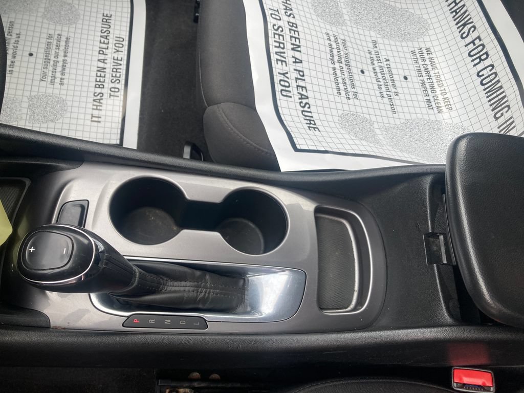 Used 2020 Chevrolet Malibu RS FWD image 33