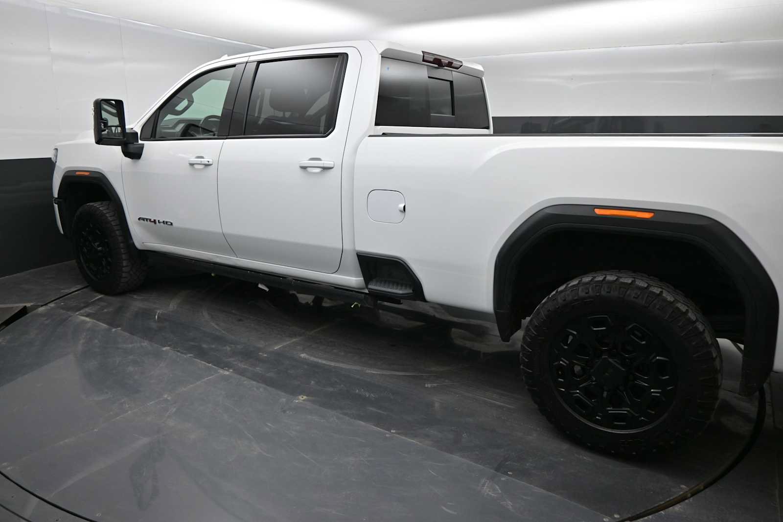Used 2024 GMC Sierra 2500 AT4 w/ AT4 Premium Plus Package AWD/4WD image 52