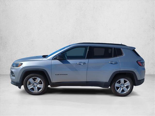 Used 2022 Jeep Compass Latitude image 9