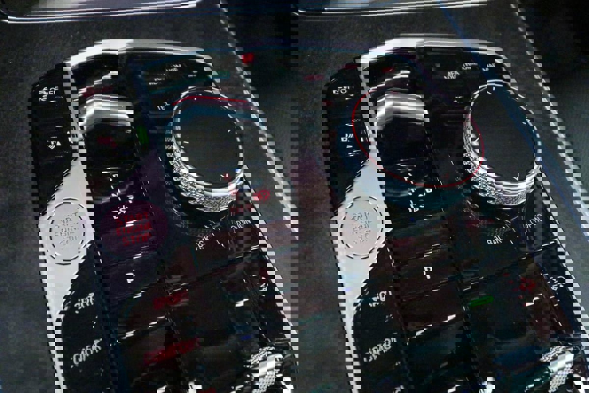 Used 2023 BMW X7 xDrive40i w/ Premium Package image 19