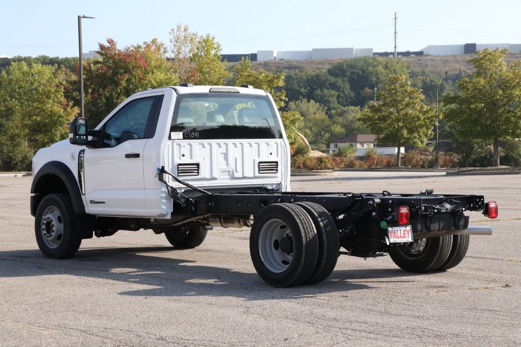 New 2025 Ford F550 4x4 Regular Cab Super Duty image 5