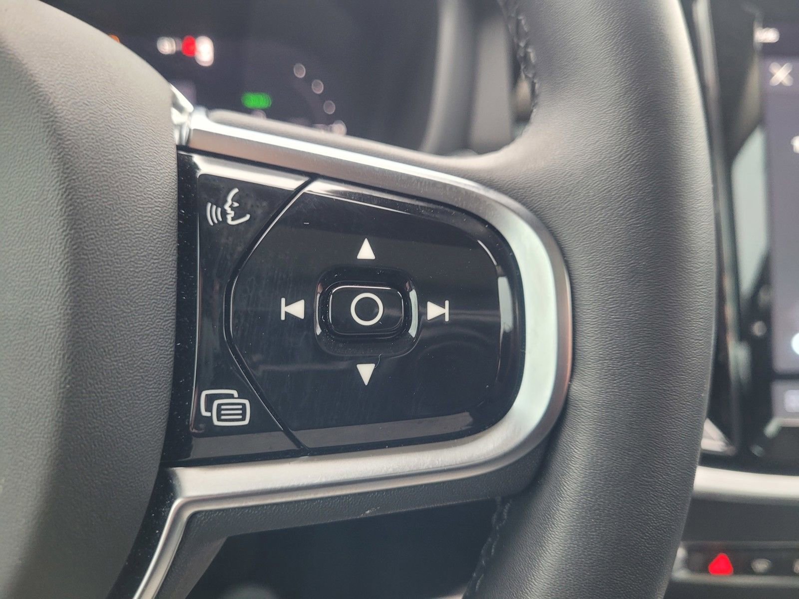 Certified 2024 Volvo S60 T8 Plus w/ Climate Package image 19