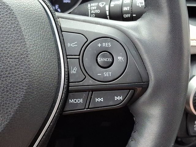 Used 2020 Toyota RAV4 XLE w/ Convenience Package image 22