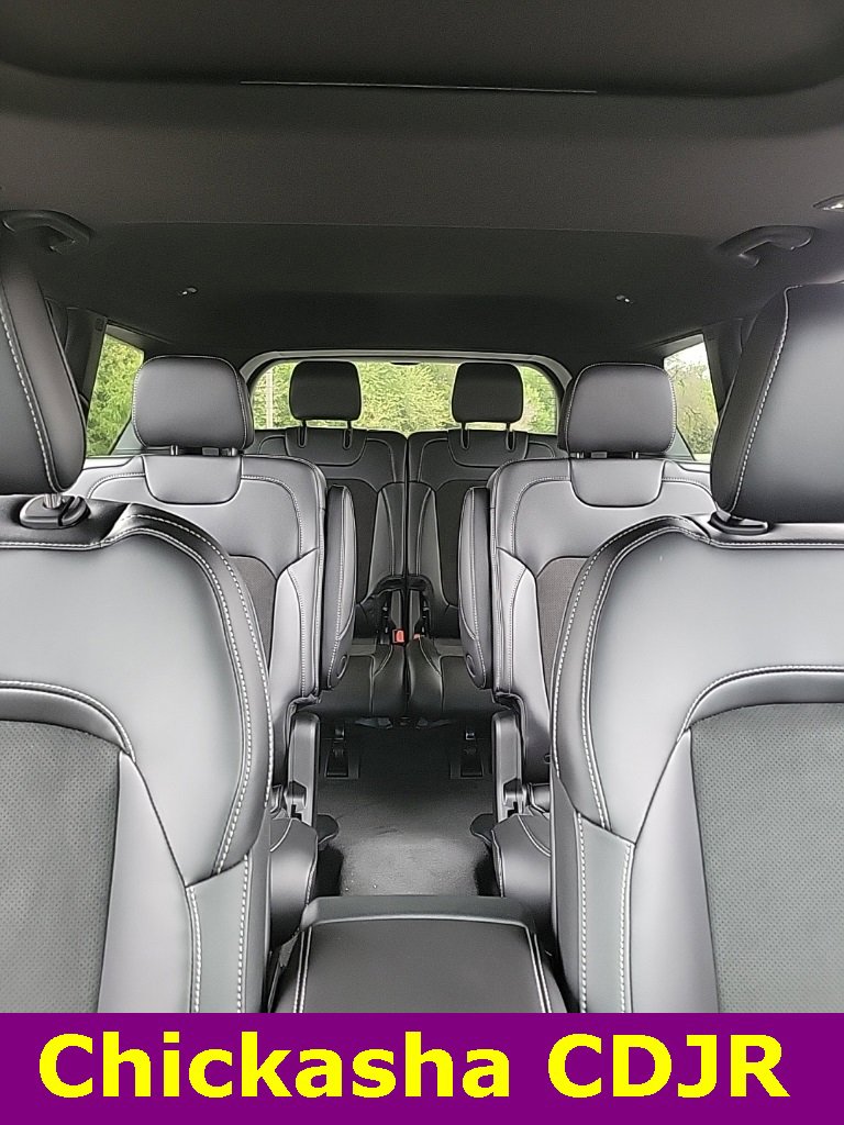 New 2025 Jeep Grand Cherokee L Altitude image 18