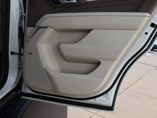 Used 2024 GMC Yukon Denali w/ Advanced Technology Package image 16