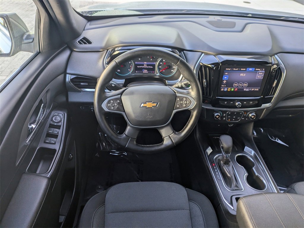 Used 2023 Chevrolet Traverse LT image 18