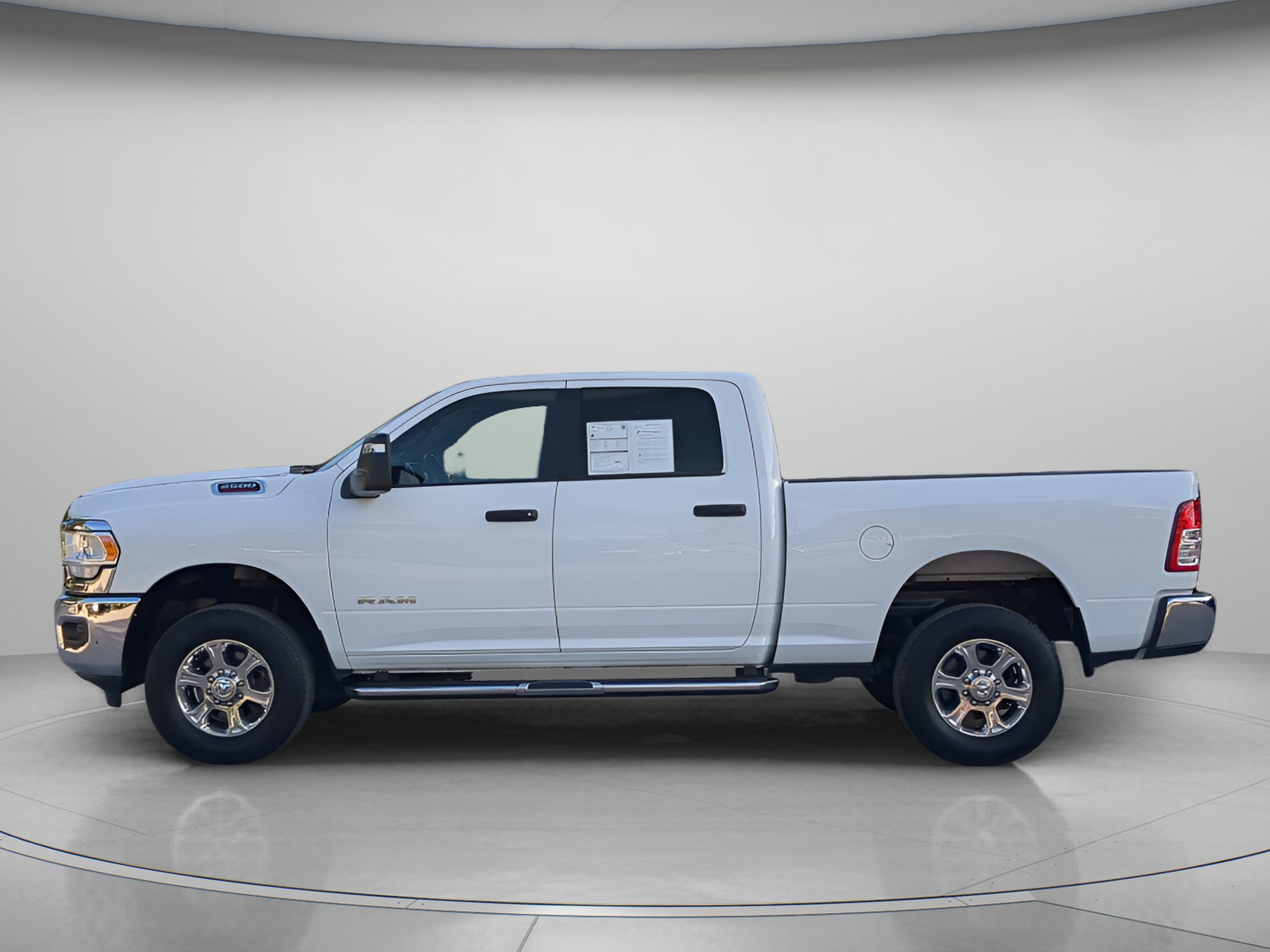 Used 2024 RAM 2500 Big Horn AWD/4WD image 43