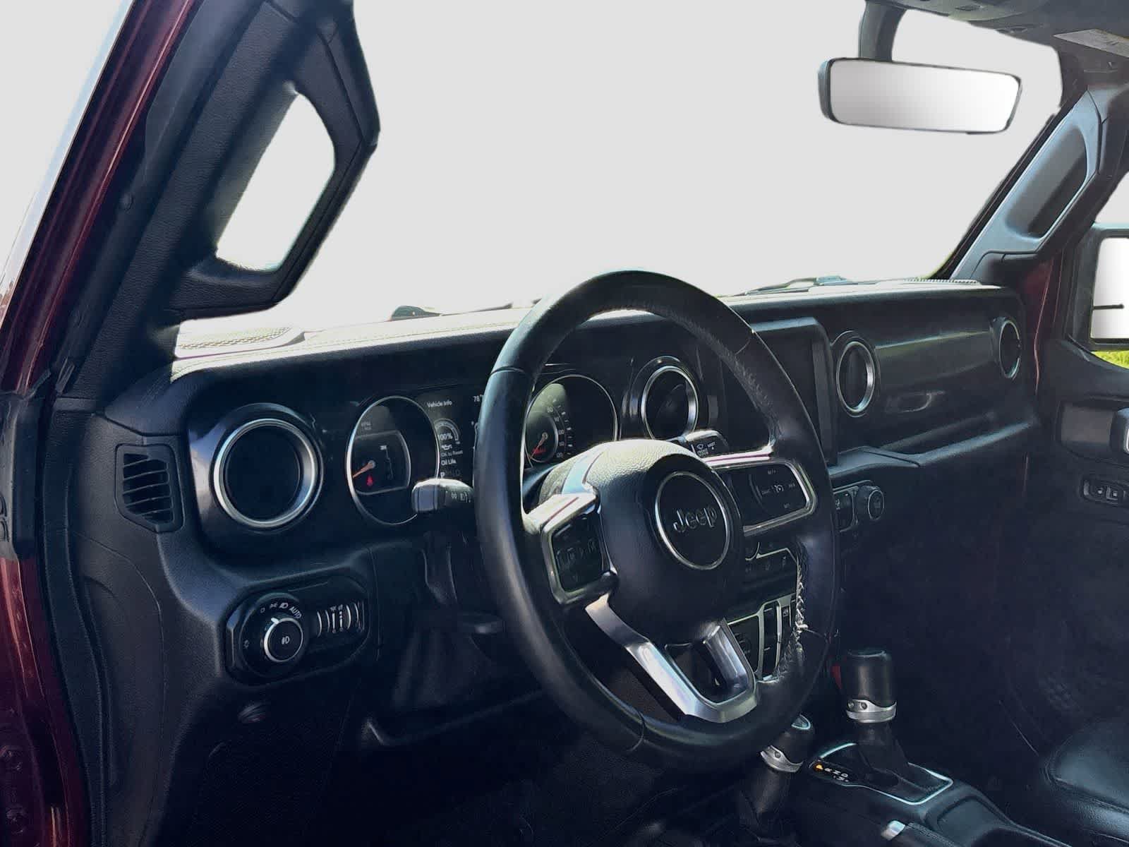 Used 2021 Jeep Wrangler Unlimited Sahara AWD/4WD image 9