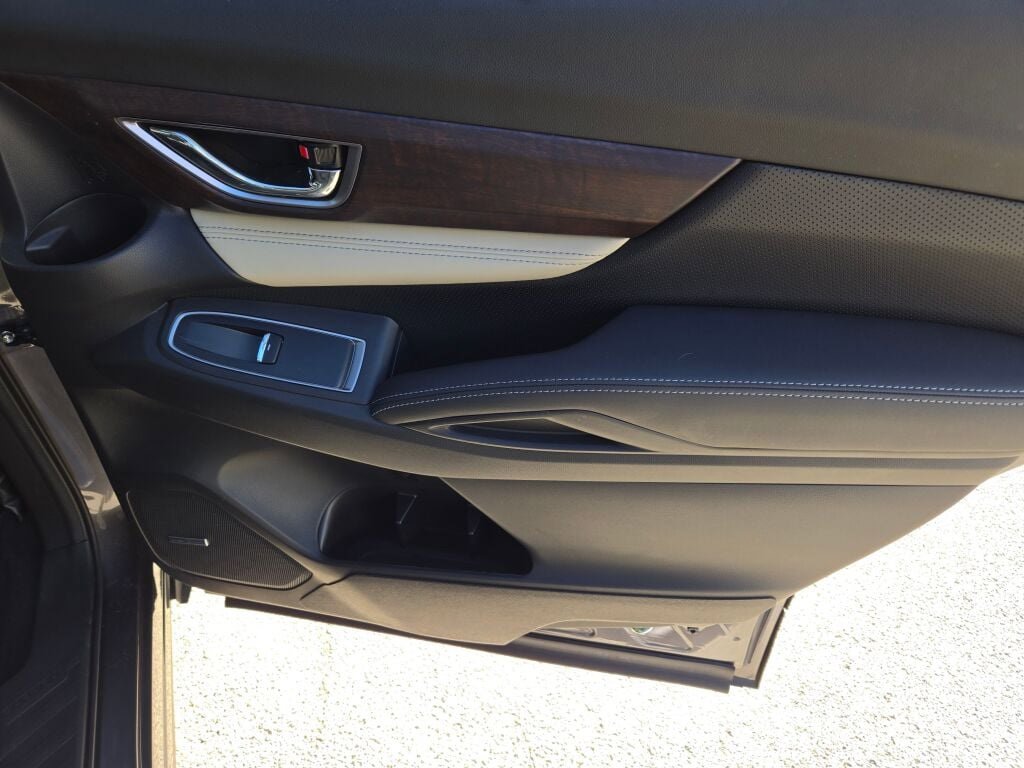 Used 2022 Subaru Ascent Touring w/ Popular Package #2A image 11