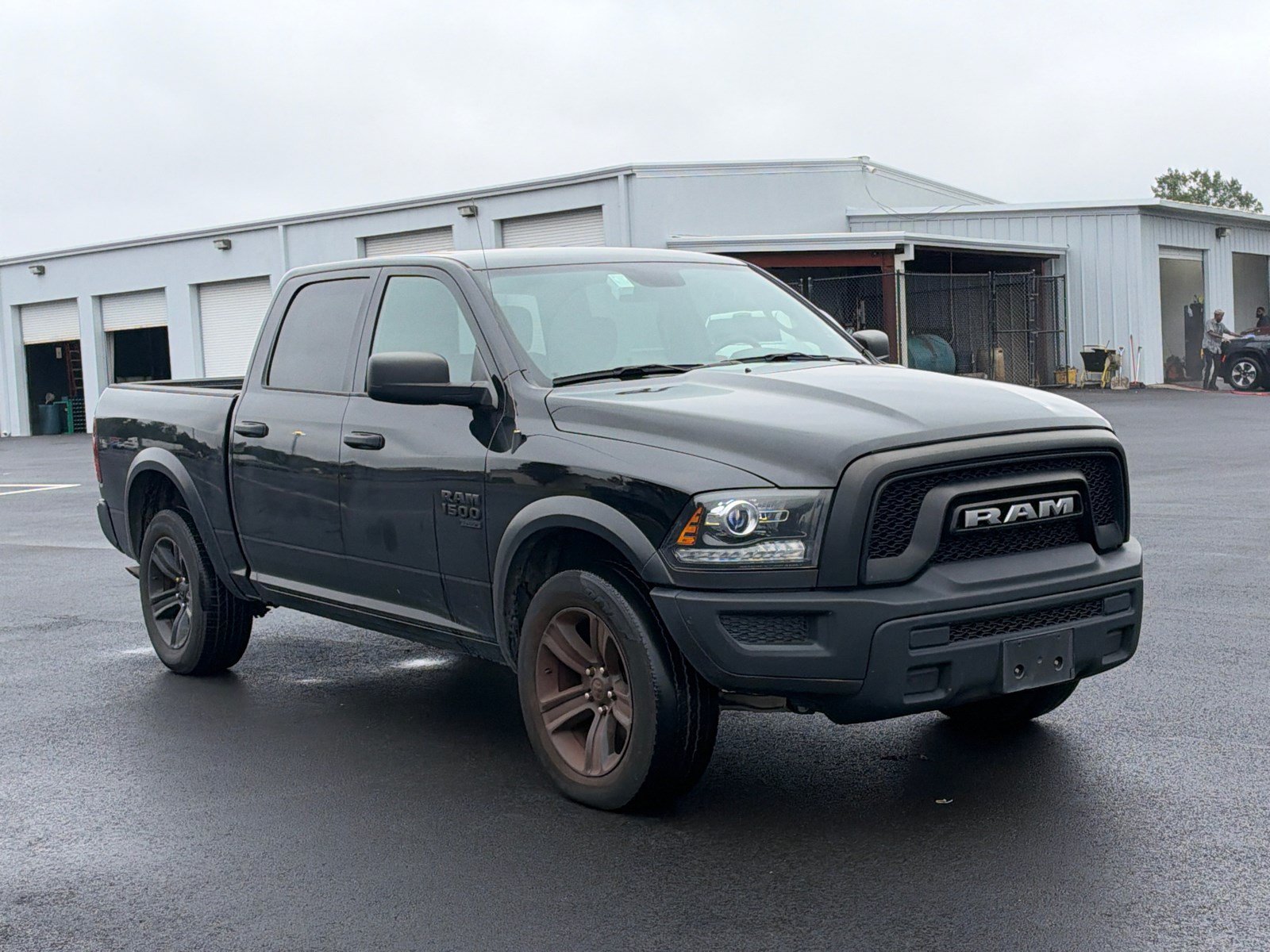 Used 2024 RAM 1500 Warlock AWD/4WD image 3