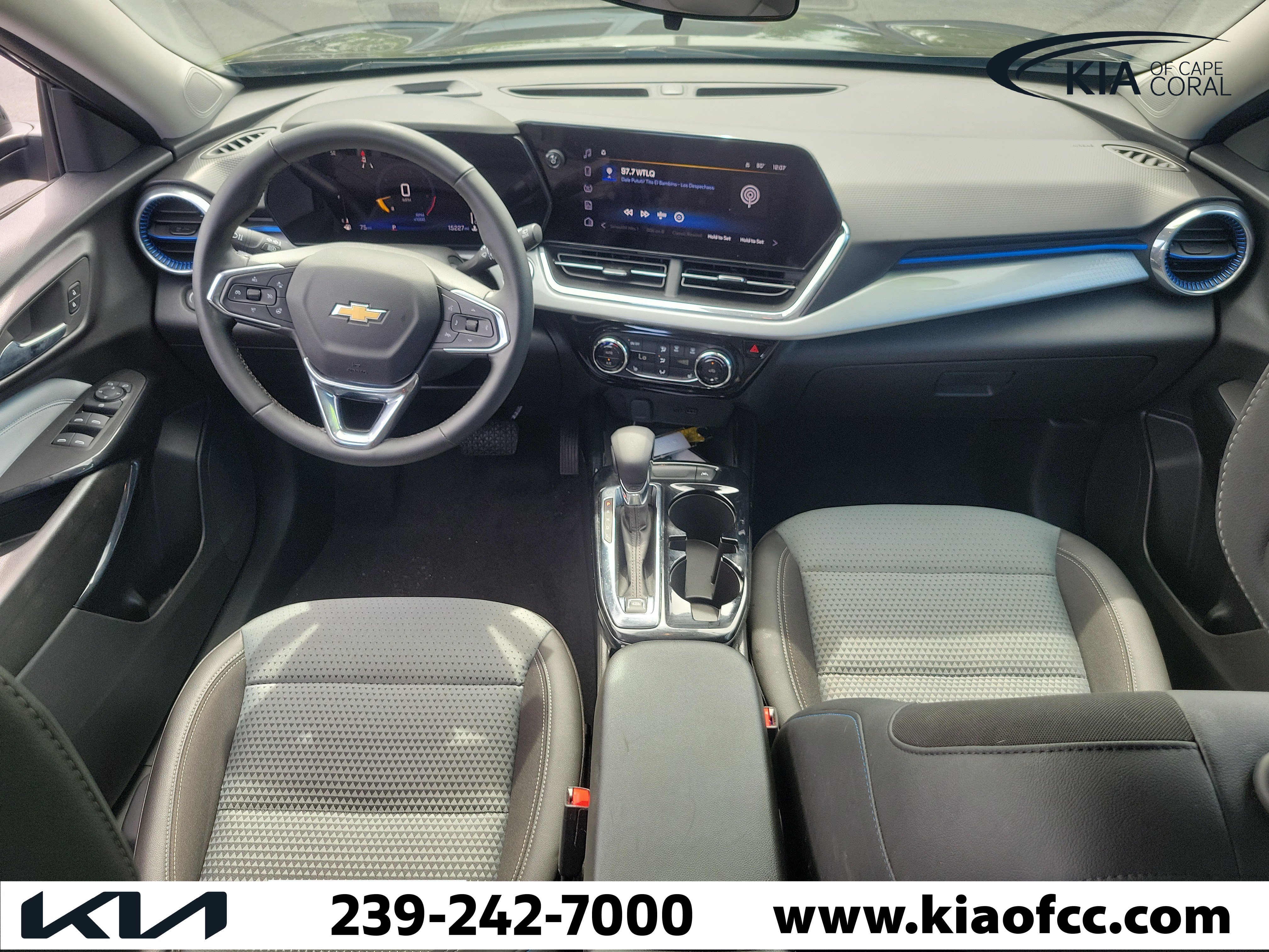 Used 2025 Chevrolet Trax LT w/ Driver Confidence Package FWD image 15