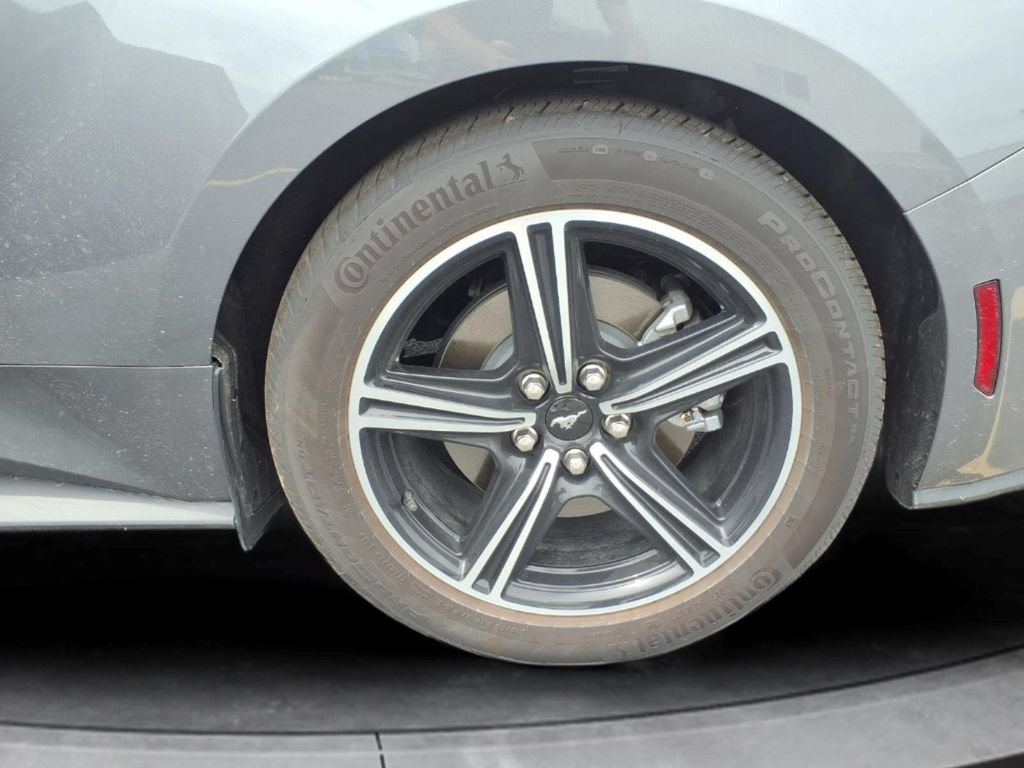 Used 2025 Ford Mustang Premium RWD image 21
