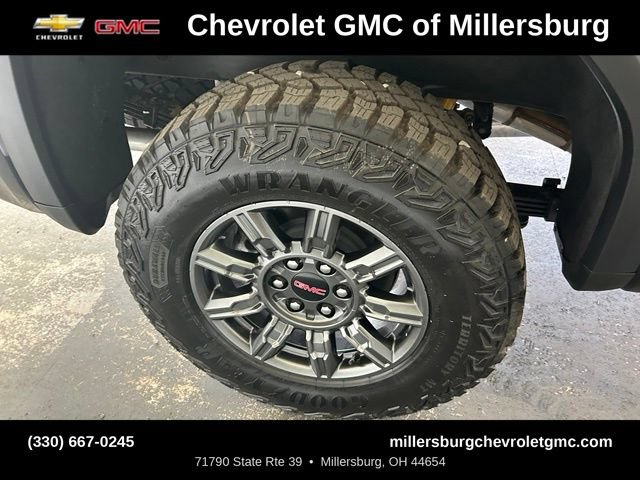 New 2026 GMC Sierra 1500 AT4X w/ LPO, Black Badging Package AWD/4WD image 13