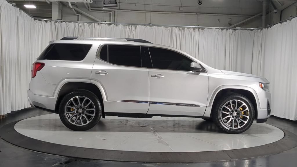 Used 2020 GMC Acadia Denali w/ Technology Package AWD/4WD image 11