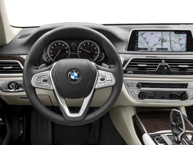 Used 2017 BMW 750i xDrive AWD/4WD image 7