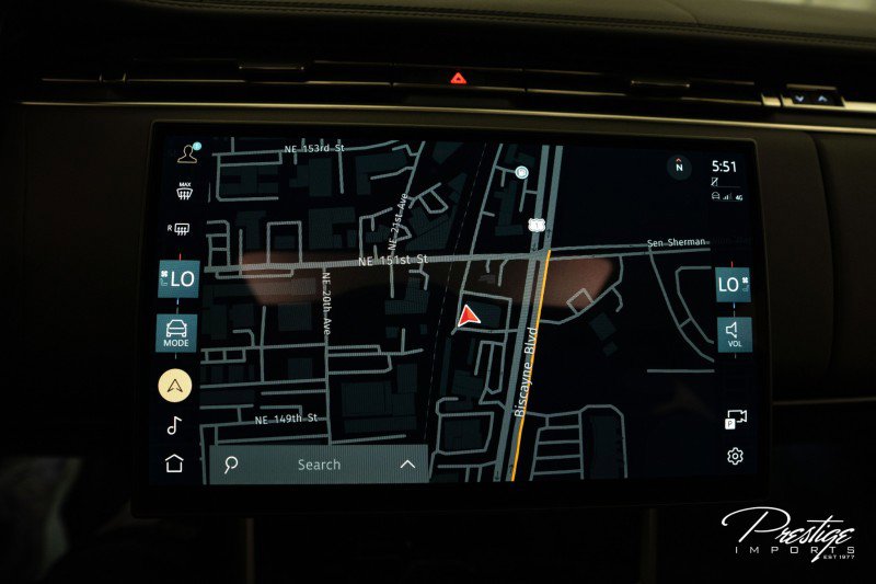 Used 2025 Land Rover Range Rover SE image 53