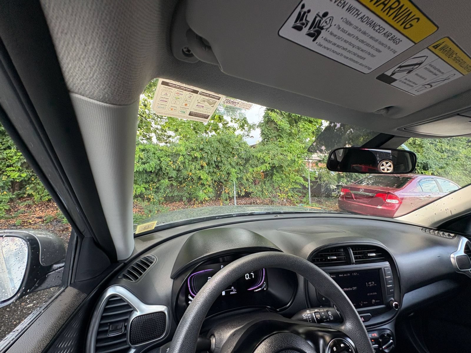 Used 2025 Kia Soul LX w/ LX Technology Package FWD image 32